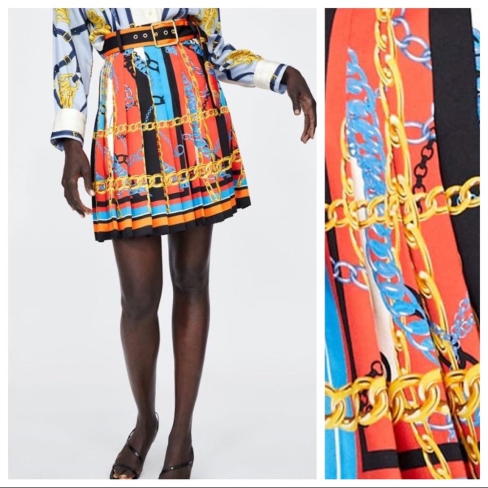 Zara Chain print pleated skirt